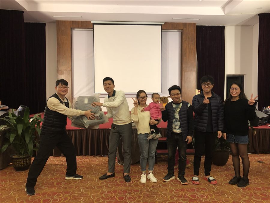 Nhân sự trong buổi gặp mặt năm 2019